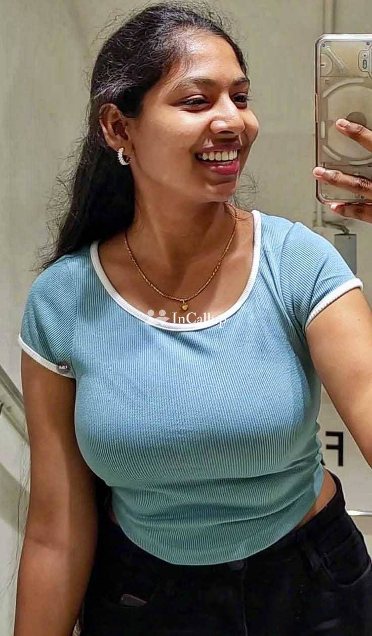 perfect black hair and black eyes available for hotel visits known for being cheerful - Call Girls in Bellary