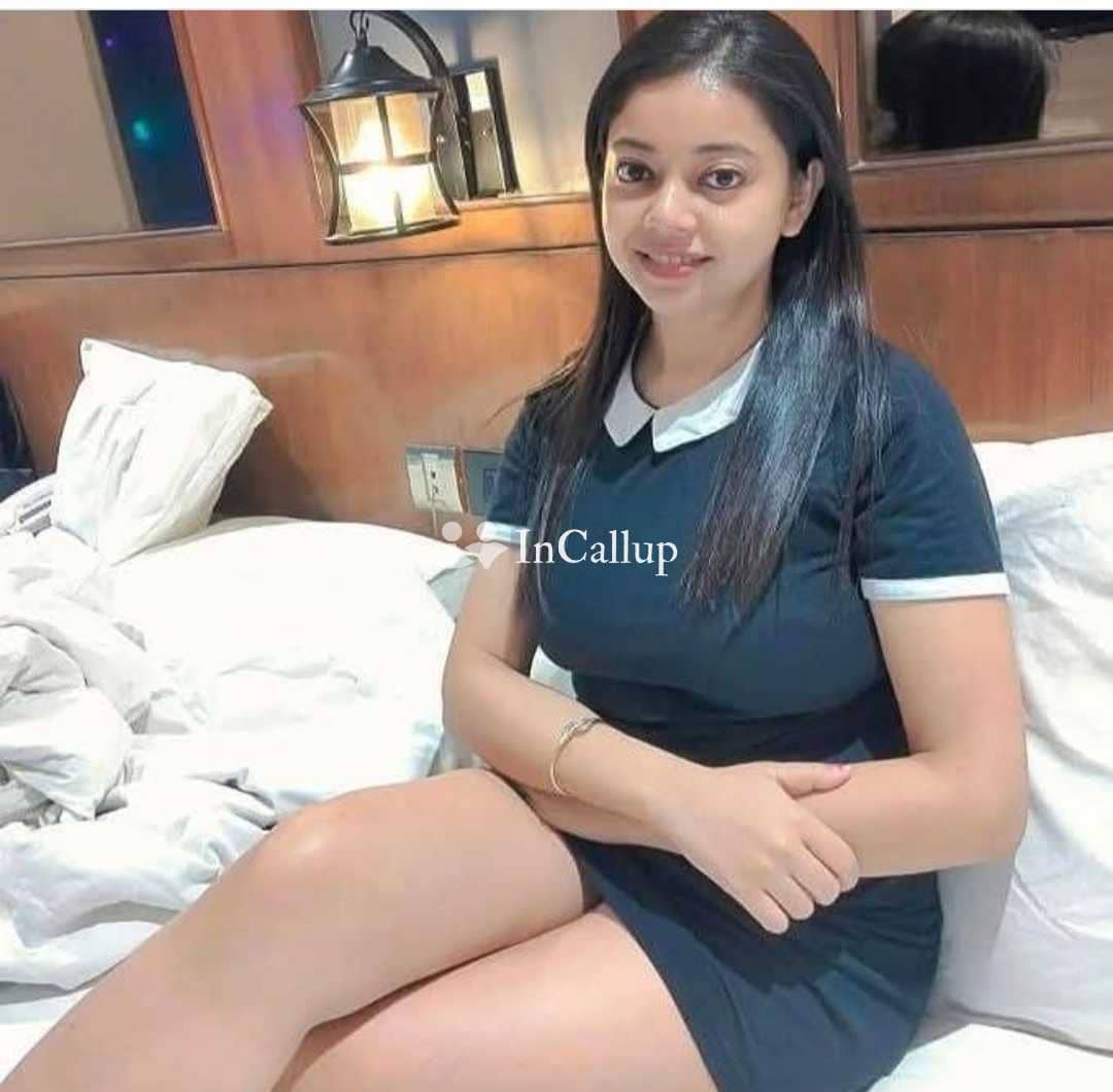 feminine black hair and brown eyes fresh call girls incall me twenty three years old call girls - Call Girls in Bemetara