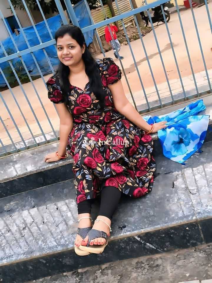 black tall weighing brown located in berhampore available for advance booking known for being polite - Call Girls in Berhampore