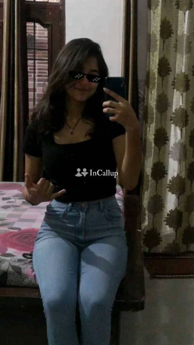 delicate black hair and black eyes curvy oral anal bdsm girlfriend experience escort - Call Girls in Berhampore