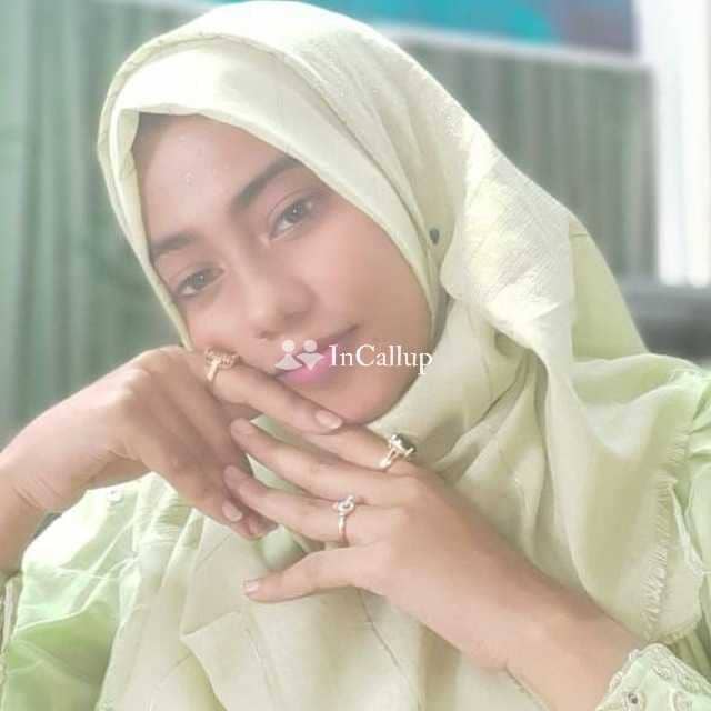 with blonde body type and black eyes available for incall available now trusted reliable service - Call Girls in Betul