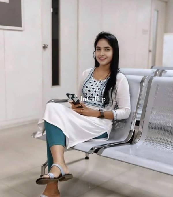 experience unforgettable moments with anju madam a captivating blonde beauty in betul ready to please you - Call Girls in Betul