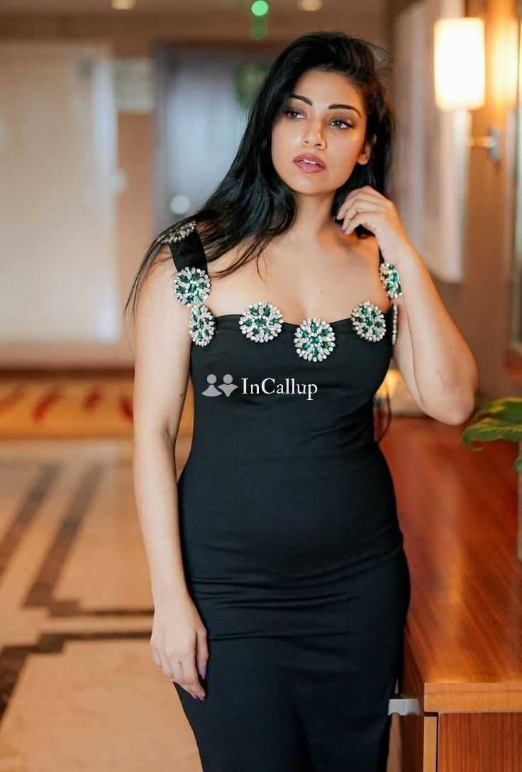 attractive black body and brown eyes petite siya twenty three year old call girls - Call Girls in Bhagalpur
