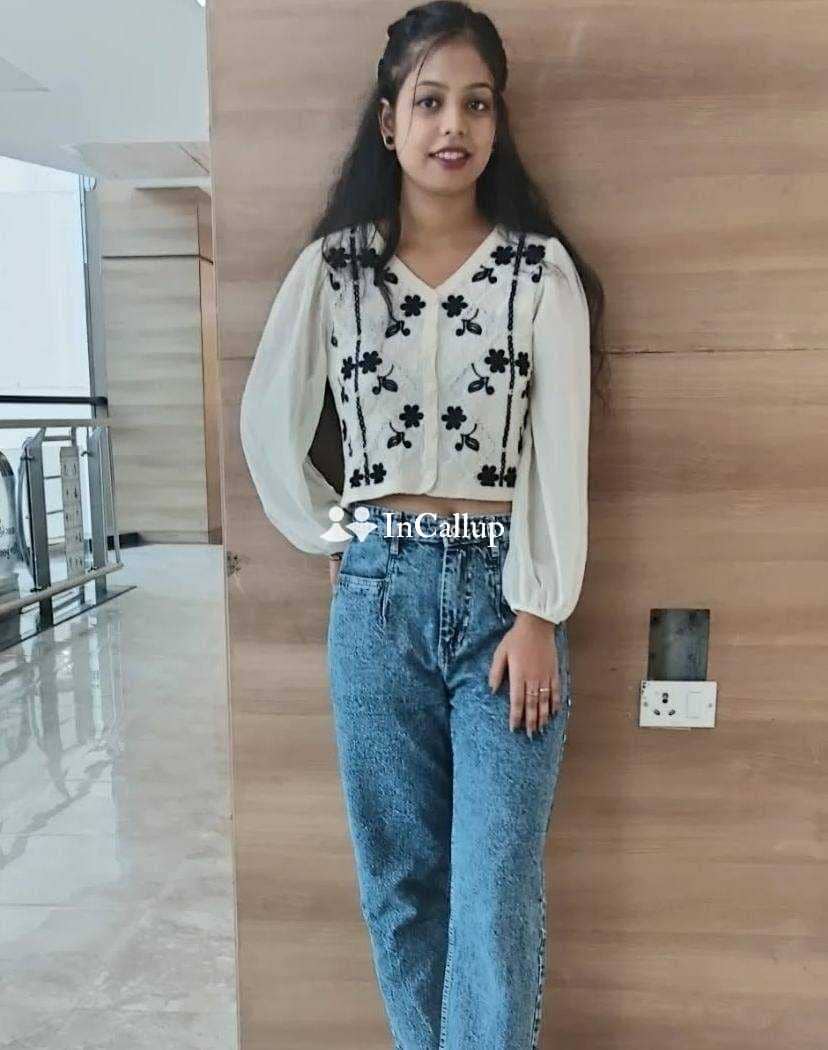 bharatpur escort service available for girlfriend experience youthful black hair and black eyes - Call Girls in Bharatpur