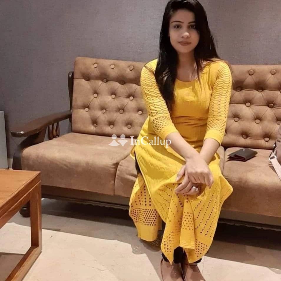 sexy puja vip college gir twenty years old call girls dreamy brown eyes and brown hair - Call Girls in Bharuch