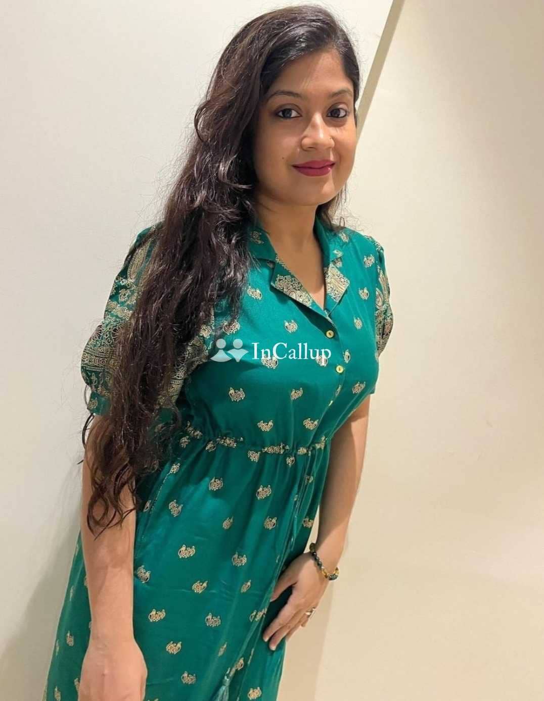this is simran patel a twenty one year old call girls from bhavnagar available now trusted reliable service - Call Girls in Bhavnagar