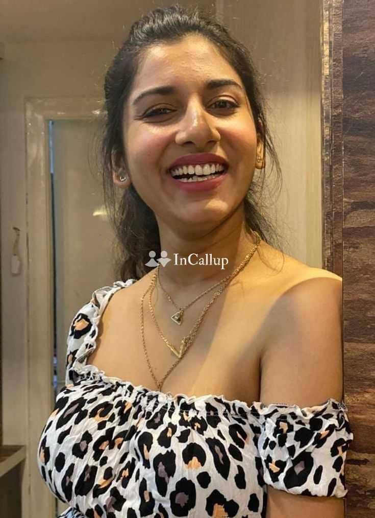 youthful black hair and black eyes known for being fun loving romantic companion in bhilai - Call Girls in Bhilai