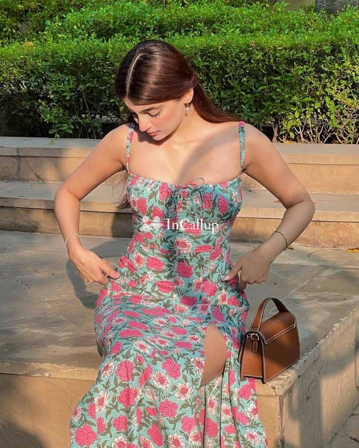 angelic black hair and black eyes exclusive escort in bhilai available now trusted reliable service - Call Girls in Bhilai