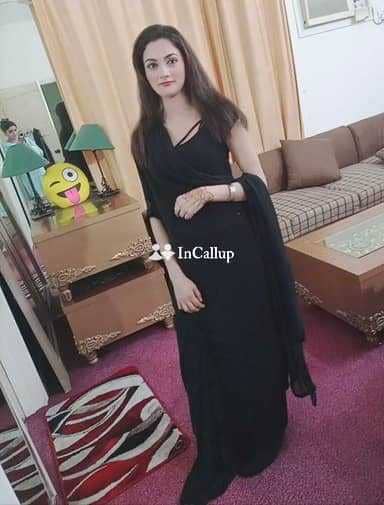 glamorous black hair and blue eyes known for being smart available for business trip service - Call Girls in Bhiwandi