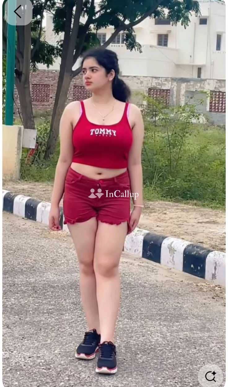 perfect red hair and blue eyes known for being amorous charming escort in bhojpur - Call Girls in Bhojpur