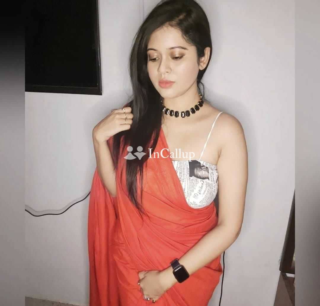 gorgeous smile and black hair appointment in bhojpur elite najiya twenty five years old call girls - Call Girls in Bhojpur