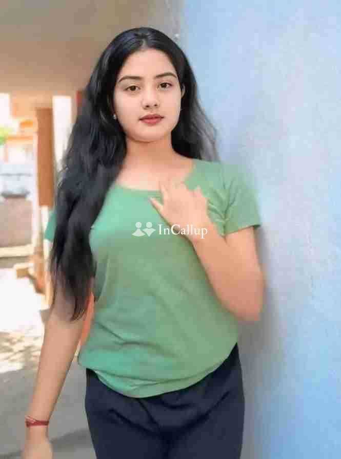 feminine black hair and black eyes hot girl in bhopal irresistible available for flexible hours - Call Girls in Bhopal