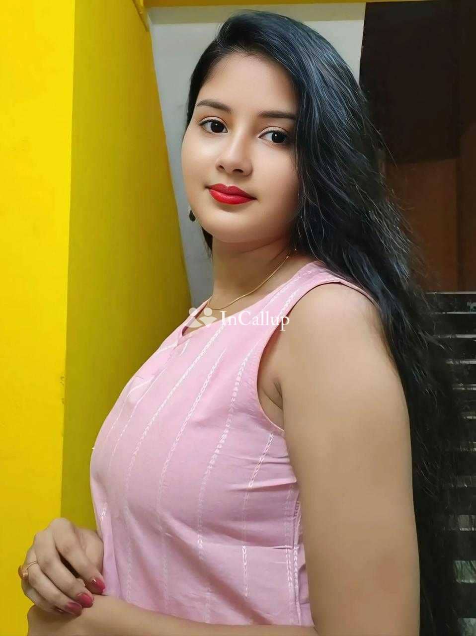 with slim body and blonde hair girl staying in bhopal available for party companion - Call Girls in Bhopal