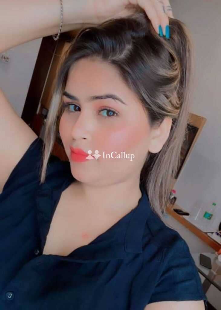 known for being reliable meet komal a twenty one year old call girls with auburn hair and brown eyes from bhuj - Call Girls in Bhuj