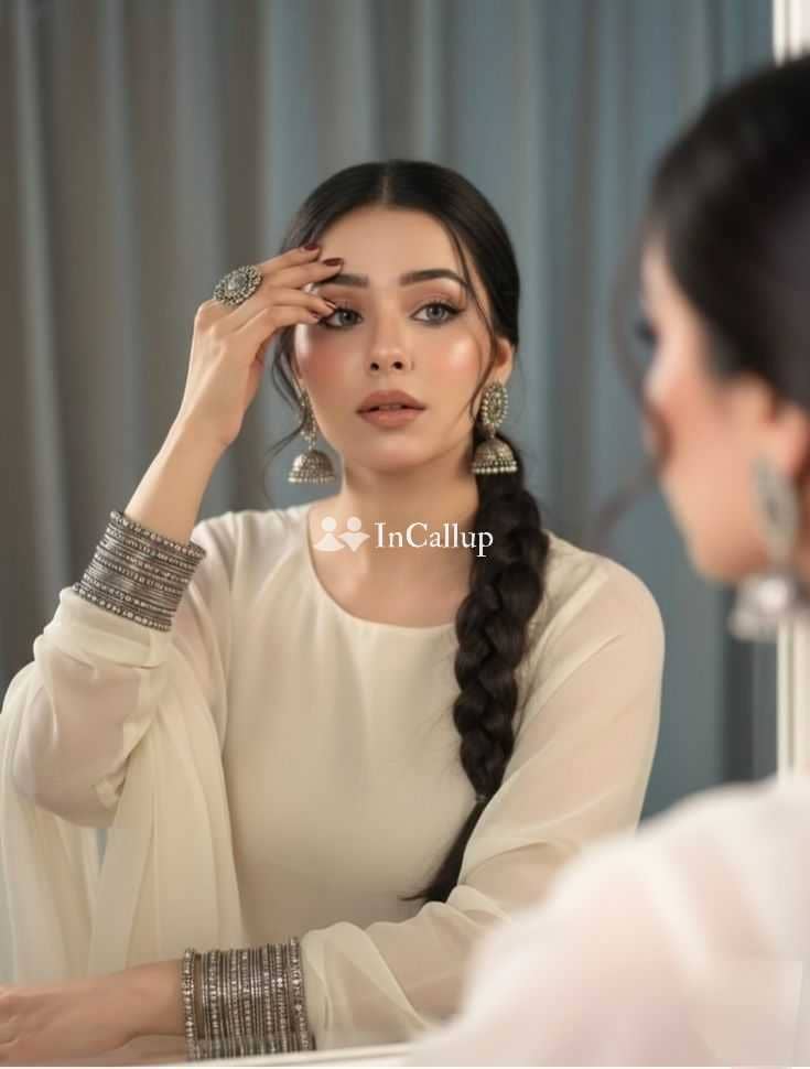 sexy only cash payment on twenty five years old call girls fresh black hair and black eyes - Call Girls in Bhuj