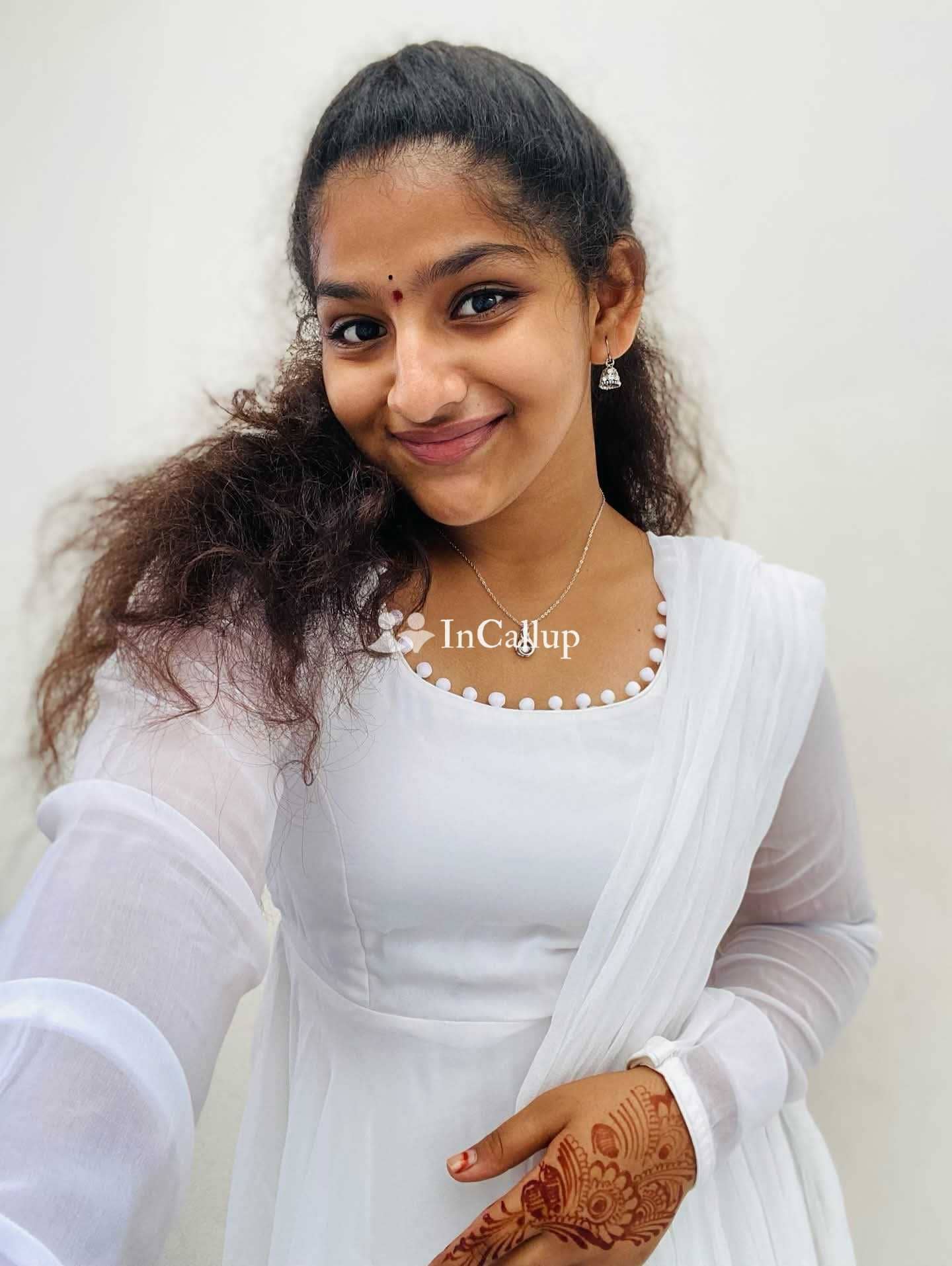 available for casual fun sexy girl from bhuj available now trusted reliable service - Call Girls in Bhuj