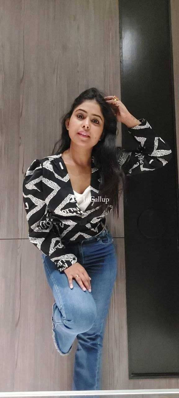 escort service in bhuj glamorous black hair and black eyes available for advance booking - Call Girls in Bhuj