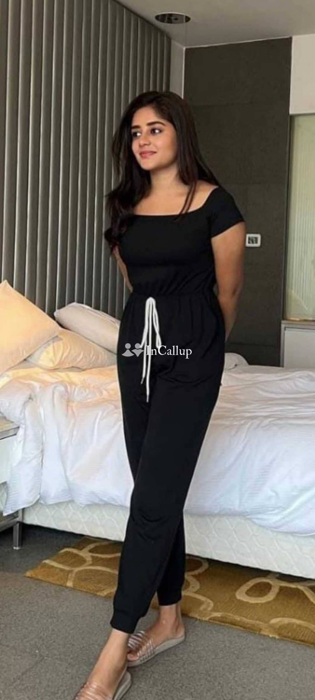 Real service 1hr 1500 night 4000 home hotel room available only full safe call me Genuine service sir low price 100% call me waj - Call Girls in Bhuj
