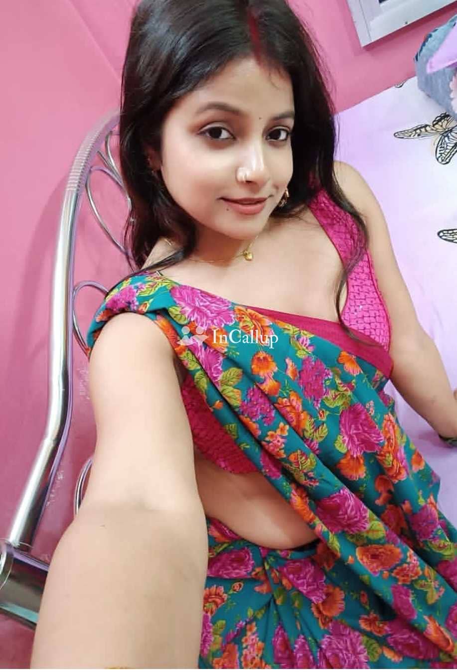 Kutch Bhuj Madhapur service available - Call Girls in Bhuj