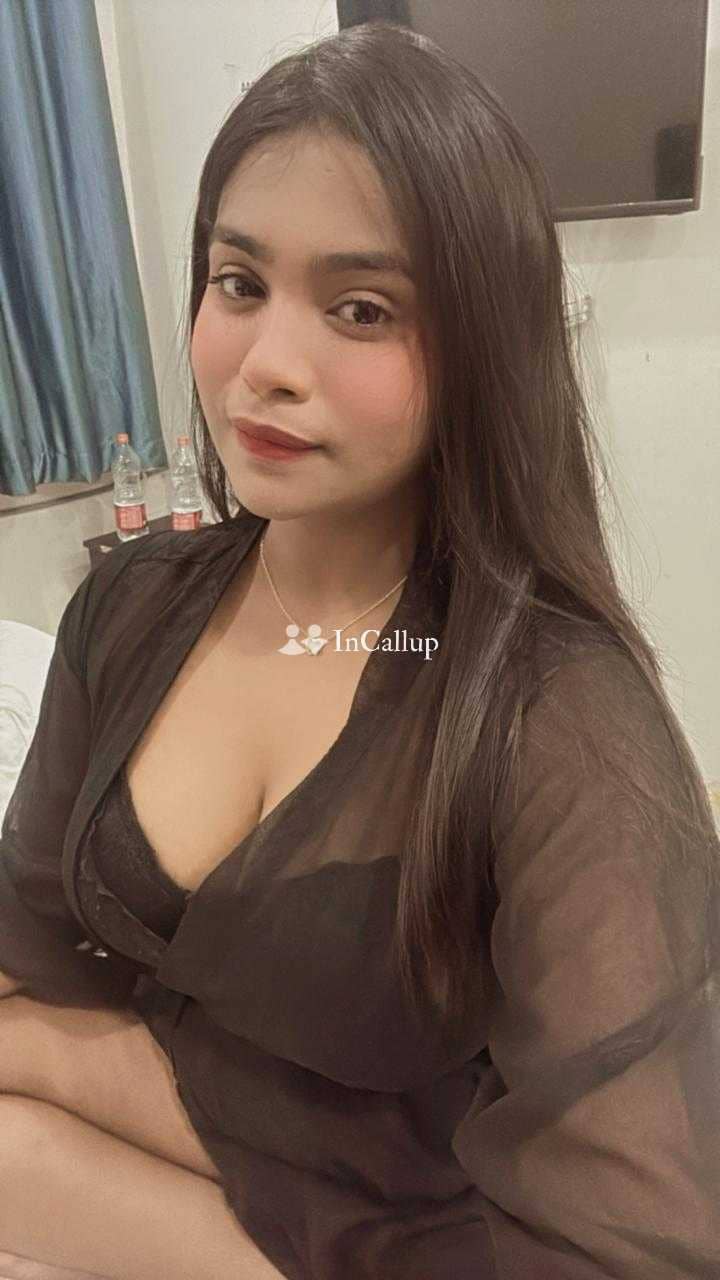 Call me escort service vip college best service available - Call Girls in Bicholim