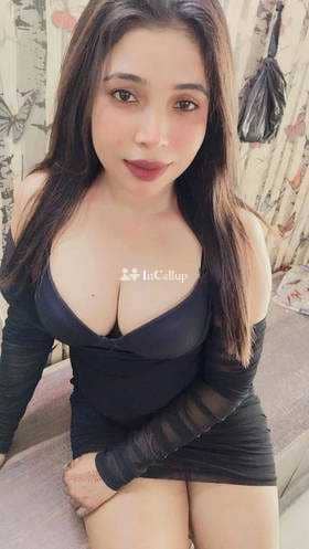 known for being amorous flawless auburn eyes and brown hair available for flexible hours - Call Girls in Bijapur