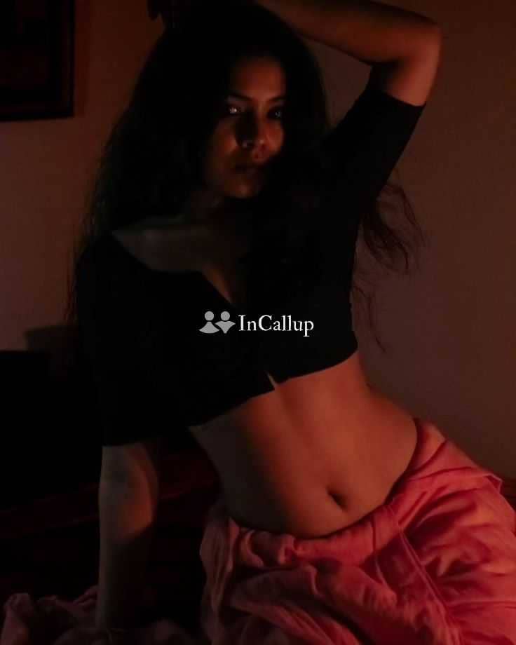 available for business trip service with curvy figure and black eyes private sessions in bikaner - Call Girls in Bikaner