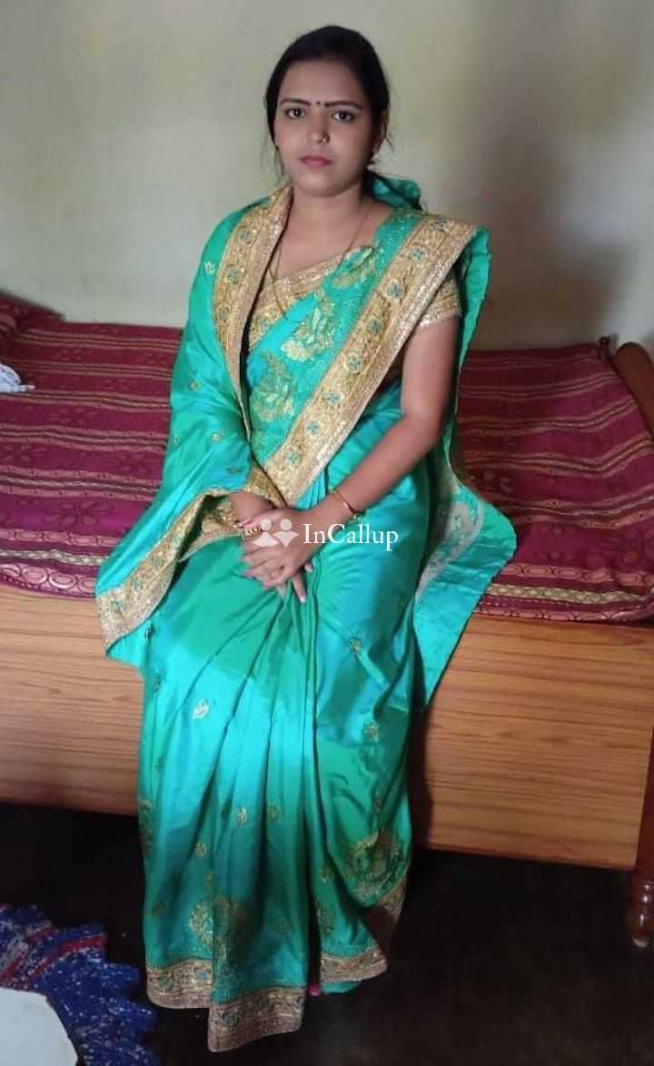 trusted companion in bokaro horny sunita twenty one years old call girls girl vibrant black hair and black eyes - Call Girls in Bokaro