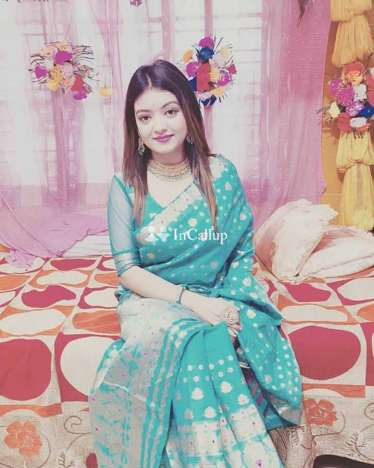 pretty blonde hair and black eyes elite komal twenty one years old call girls desirable 69 position service - Call Girls in Chamba