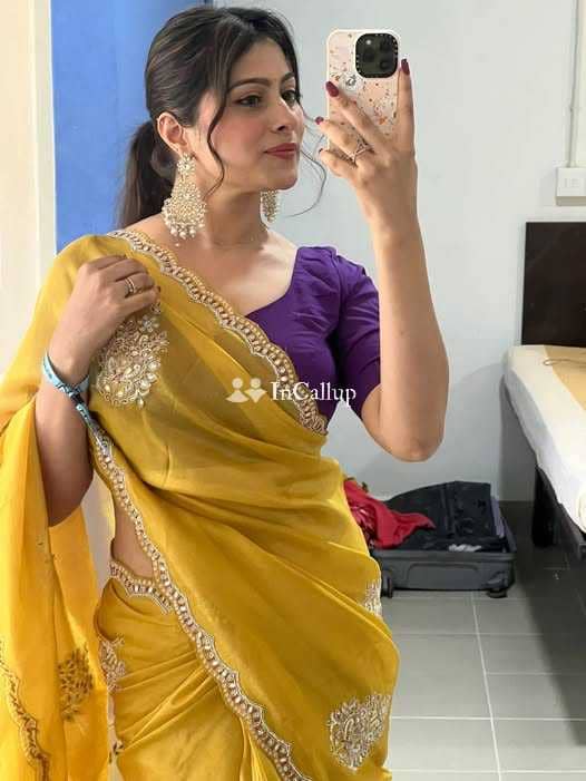 magnetic black eyes and black hair glamorous kajal twenty two years old call girls discreet service in chanakyapuri - Call Girls in Chanakyapuri