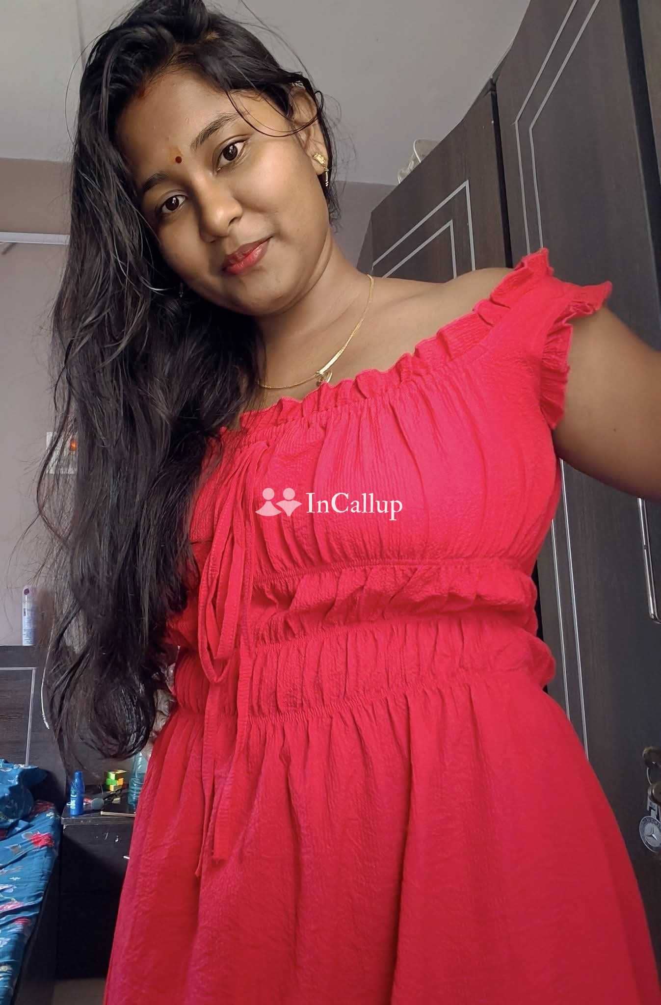 dreamy black eyes and brown hair known for being hot tempered available now trusted reliable service - Call Girls in Chapra
