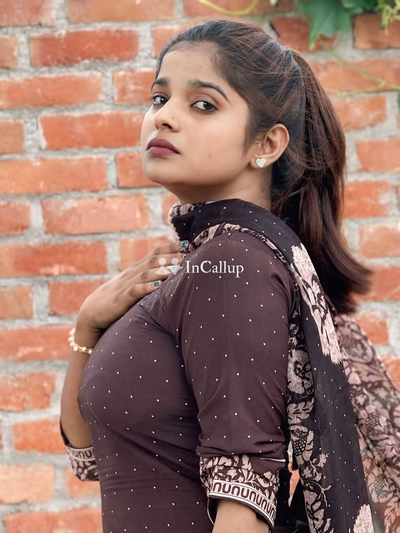 luxury nisha vip service twenty one year old call girls model stunning black hair and brown body naughty - Call Girls in Chapra