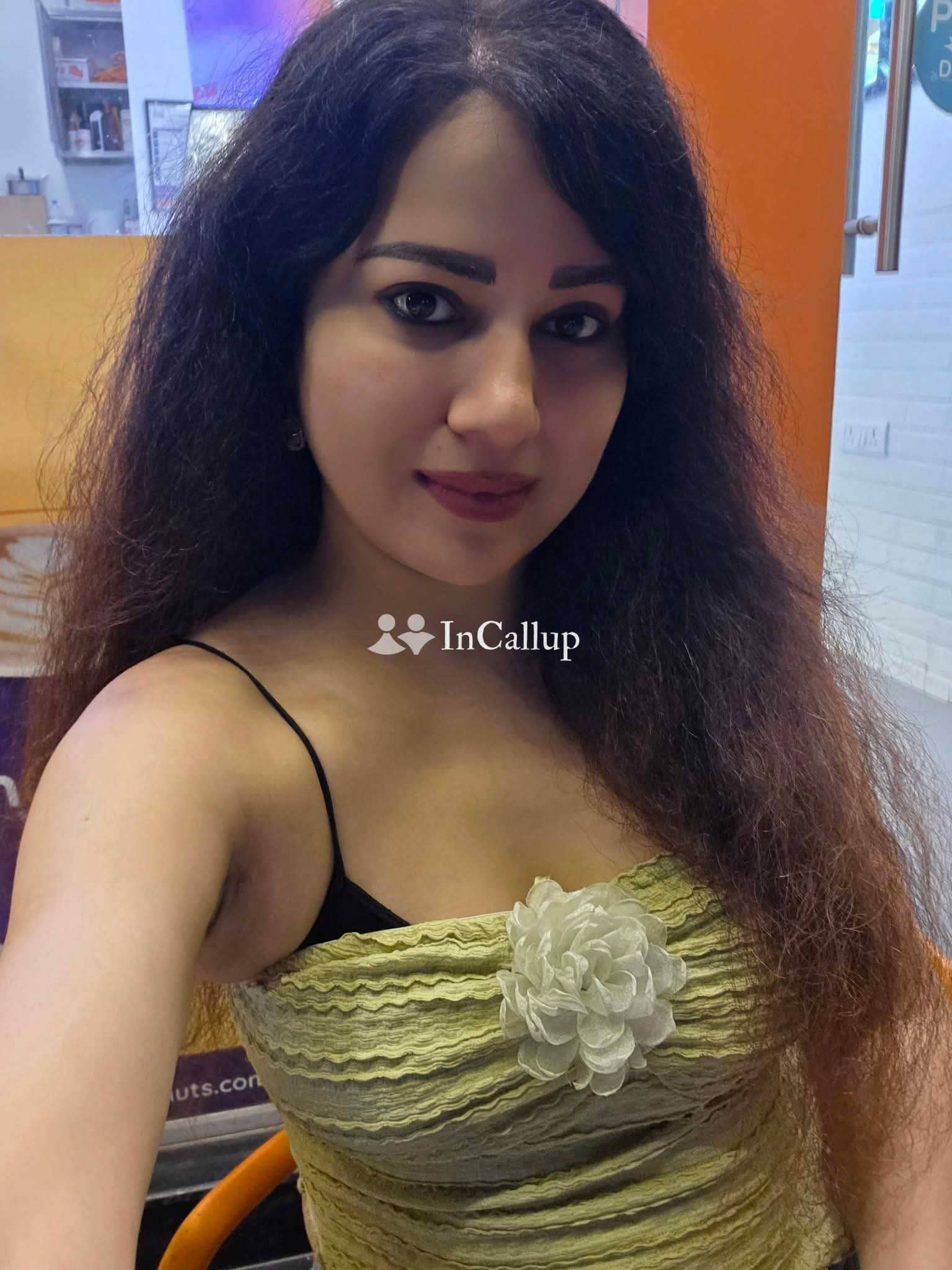 Vip call girls new model college girl  All india sarvice   hour  super girls college girl xcvcvccccc - Call Girls in Chatra