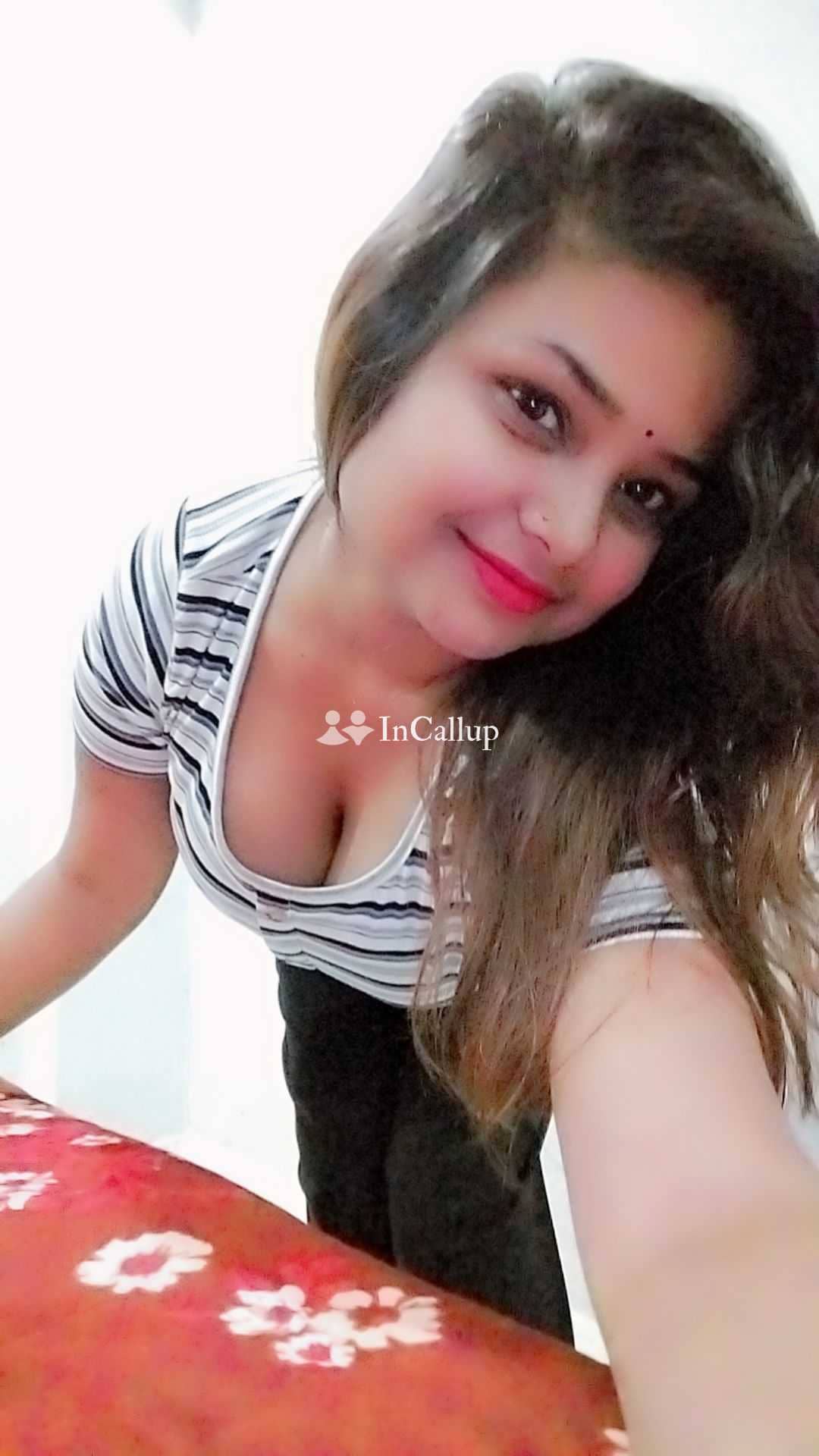 attractive black body and black eyes available for private dates known for being gentle located in chennai - Call Girls in Chennai