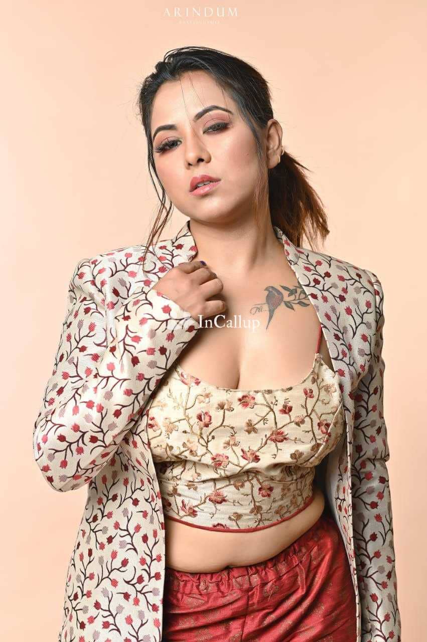 intimate wild soniya twenty year old call girls ready for fun available now trusted reliable service - Call Girls in Chennai