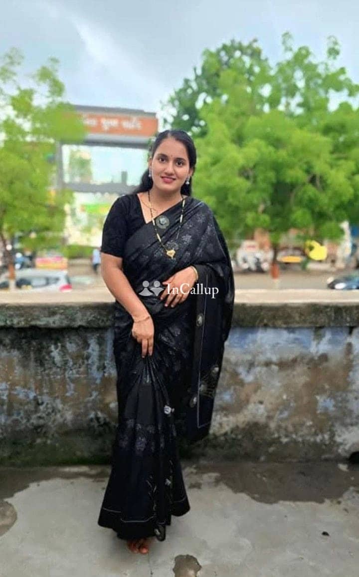 indulge in unforgettable experiences with 25yearold riya kumari in chennai for a thrilling girlfriend adventure - Call Girls in Chennai