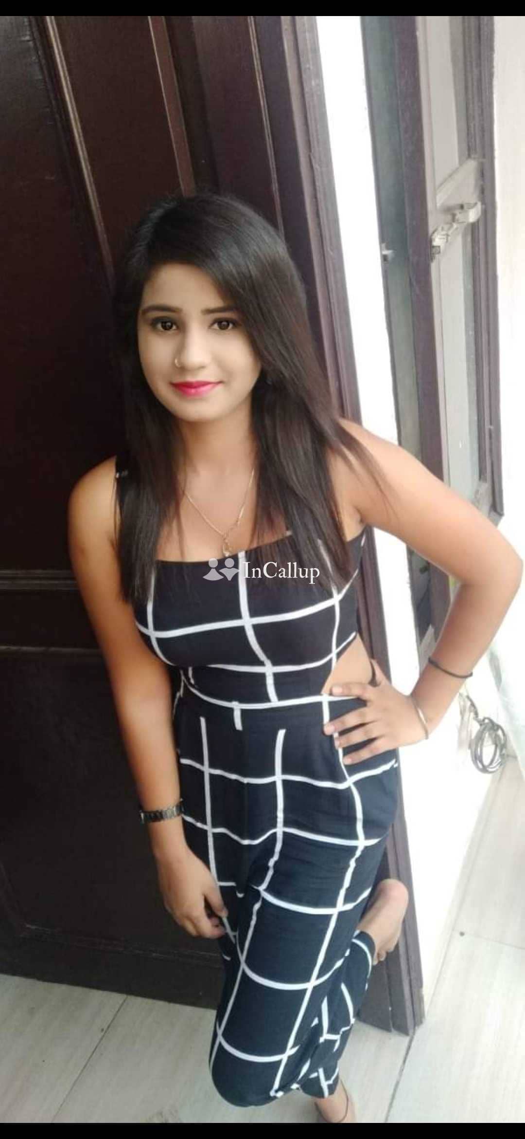 premium anal porn actresses erotic massage threesome videocall experience with busty body and black eyes - Call Girls in Chikmagalur