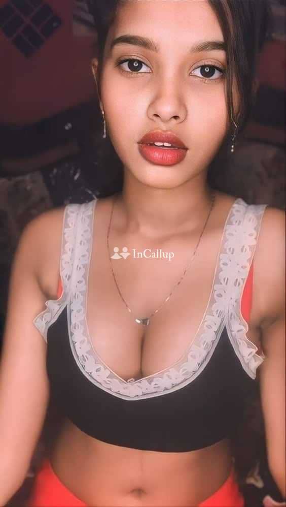 smooth brown eyes and green hair sensual known for being smart premium babe from chinsurah - Call Girls in Chinsurah