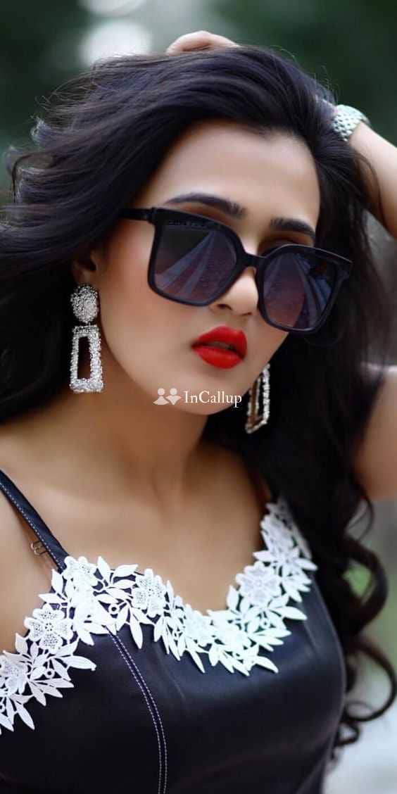 Call Us 7703891840 Call Girls In Geeta Colony Delhi - Call Girls in Connaught Place