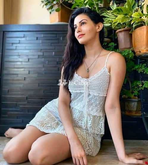 Call 7703891840 Call Girls Near Roseate House New Delhi Airport Aerocity 5*Hotels VVIP Escorts - Call Girls in Connaught Place