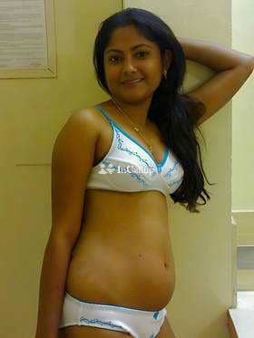 known for being trustworthy having auburn eyes and brown hair beautiful model in cooch behar - Call Girls in Cooch Behar