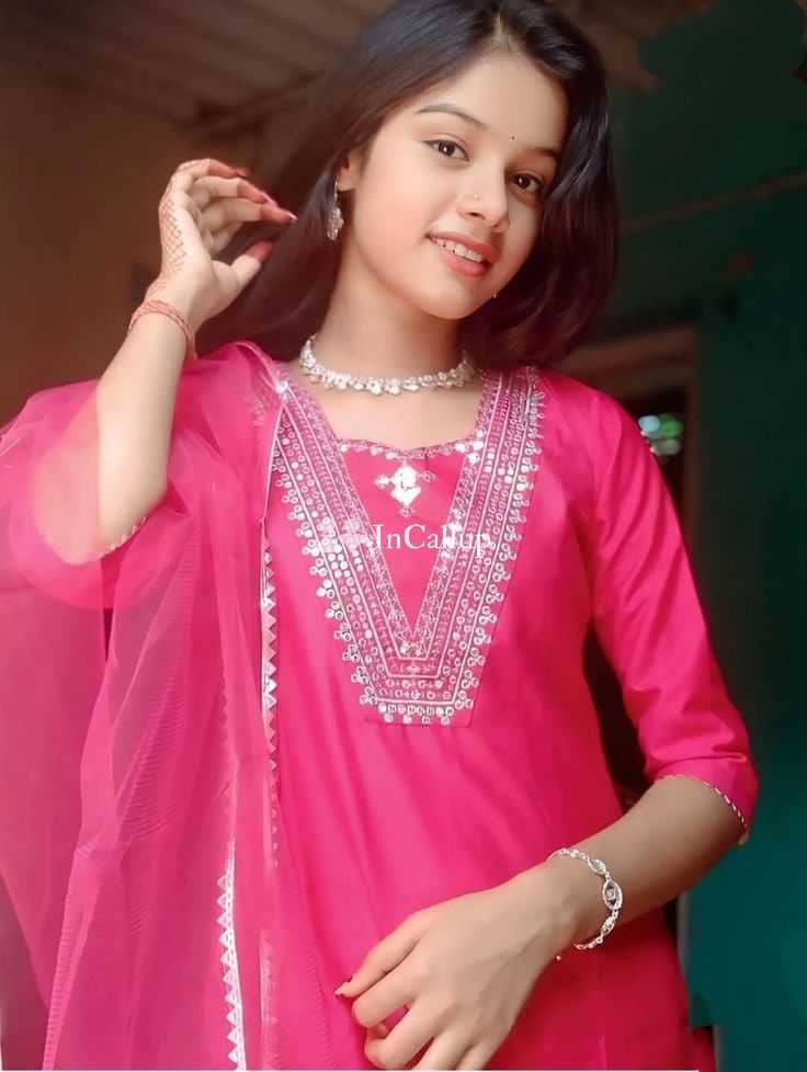 girls from cooch behar bold black hair and black eyes known for being attractive - Call Girls in Cooch Behar
