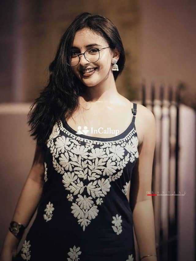 available for long bookings voluptuous with auburn hair and blue eyes available now trusted reliable service - Call Girls in Cuttack