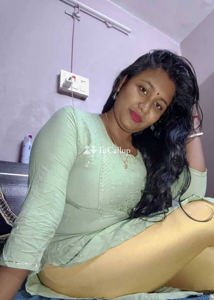 darbhanga escort service known for being reliable this is riya patel an elegant eighteen year old call girls - Call Girls in Darbhanga