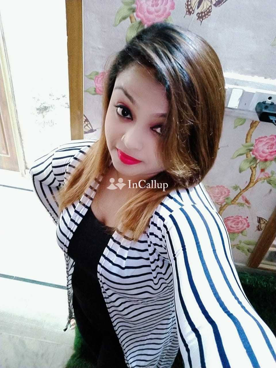 smooth black eyes and black hair available for overnight stays available now trusted reliable service - Call Girls in Darbhanga