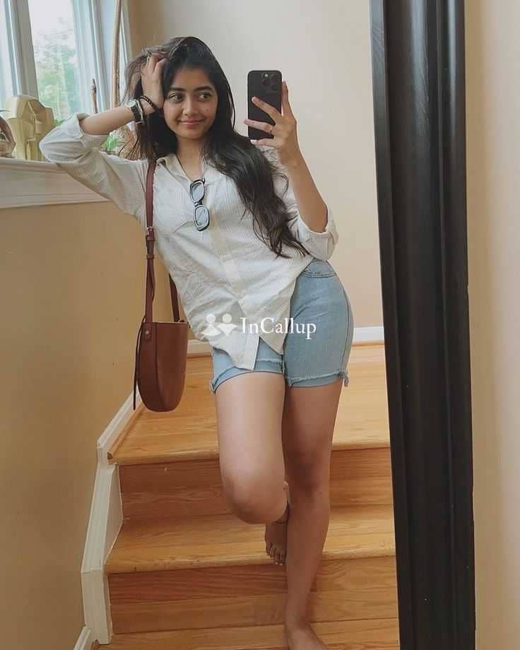 darjeeling escort service known for being professional dreamy available for discreet meetings - Call Girls in Darjeeling