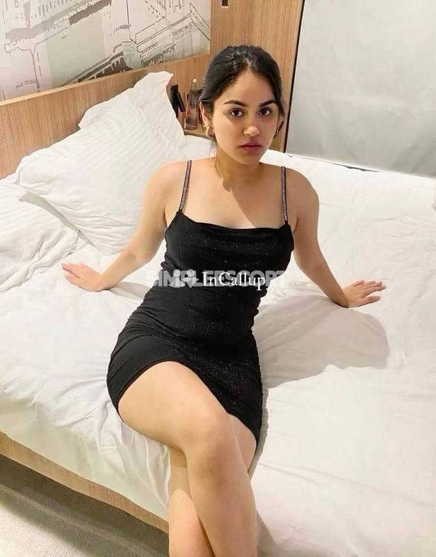ravishing with black body type and black eyes available for party companion companionship in darjeeling - Call Girls in Darjeeling