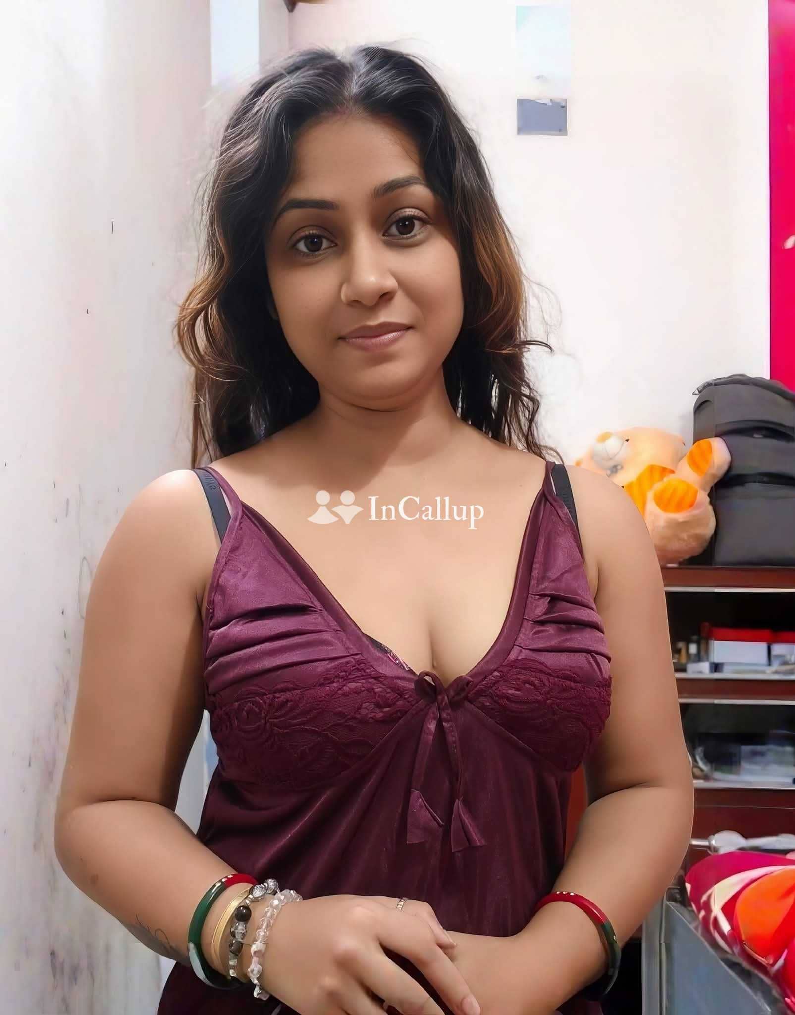 escort service in deoghar cute black eyes and black hair seductive puja jii twenty year old call girls available - Call Girls in Deoghar