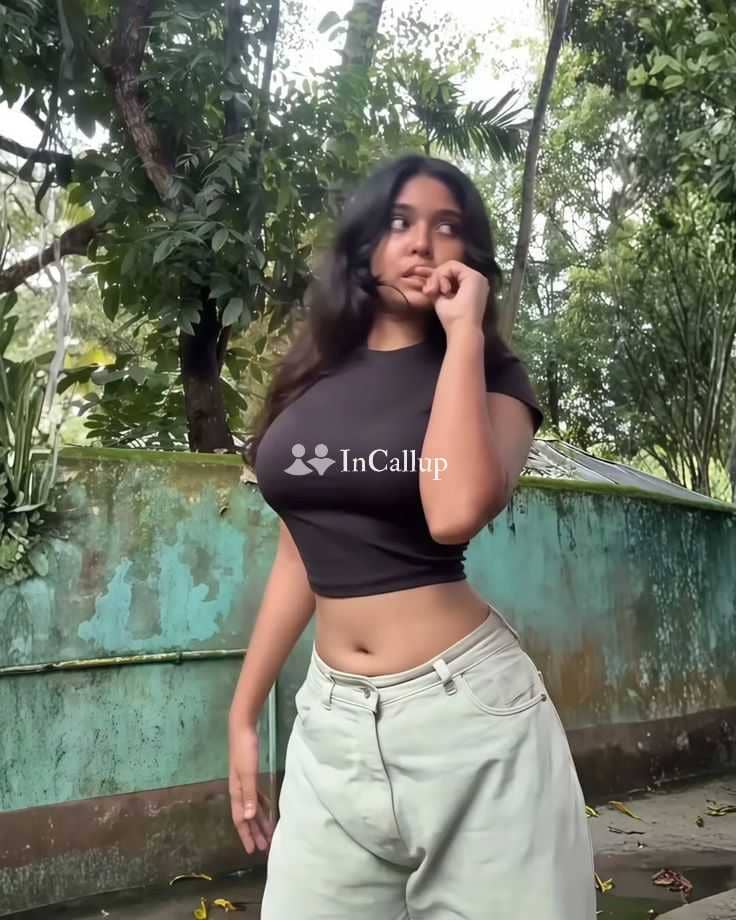 indulge in siya a nineteen year old call girls fantasy petite with black eyes and black hair seductive - Call Girls in Dhalai