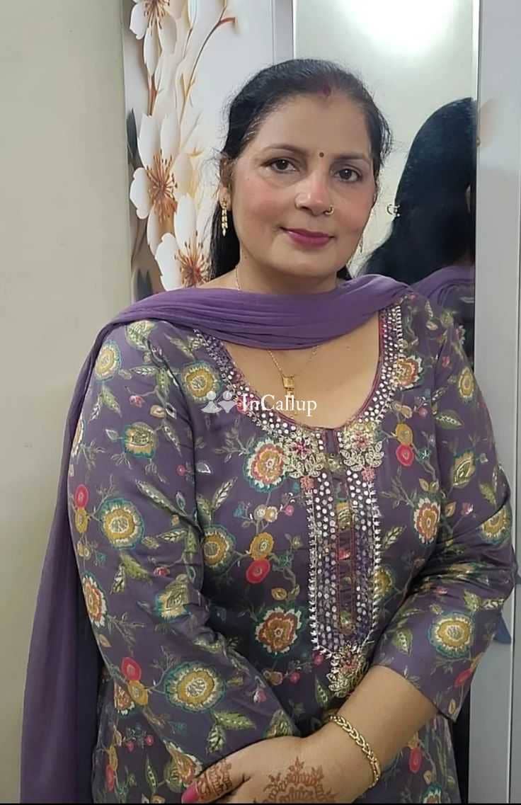 available for both incall and outcall known for being fun loving dhamtari escort service - Call Girls in Dhamtari