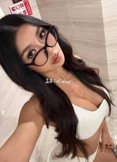living in dhamtari known for being caring with black hair and brown eyes available for both incall and outcall - Call Girls in Dhamtari